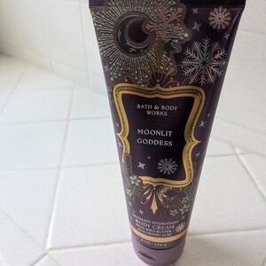 Bath And Body Works Moonlit Goddess